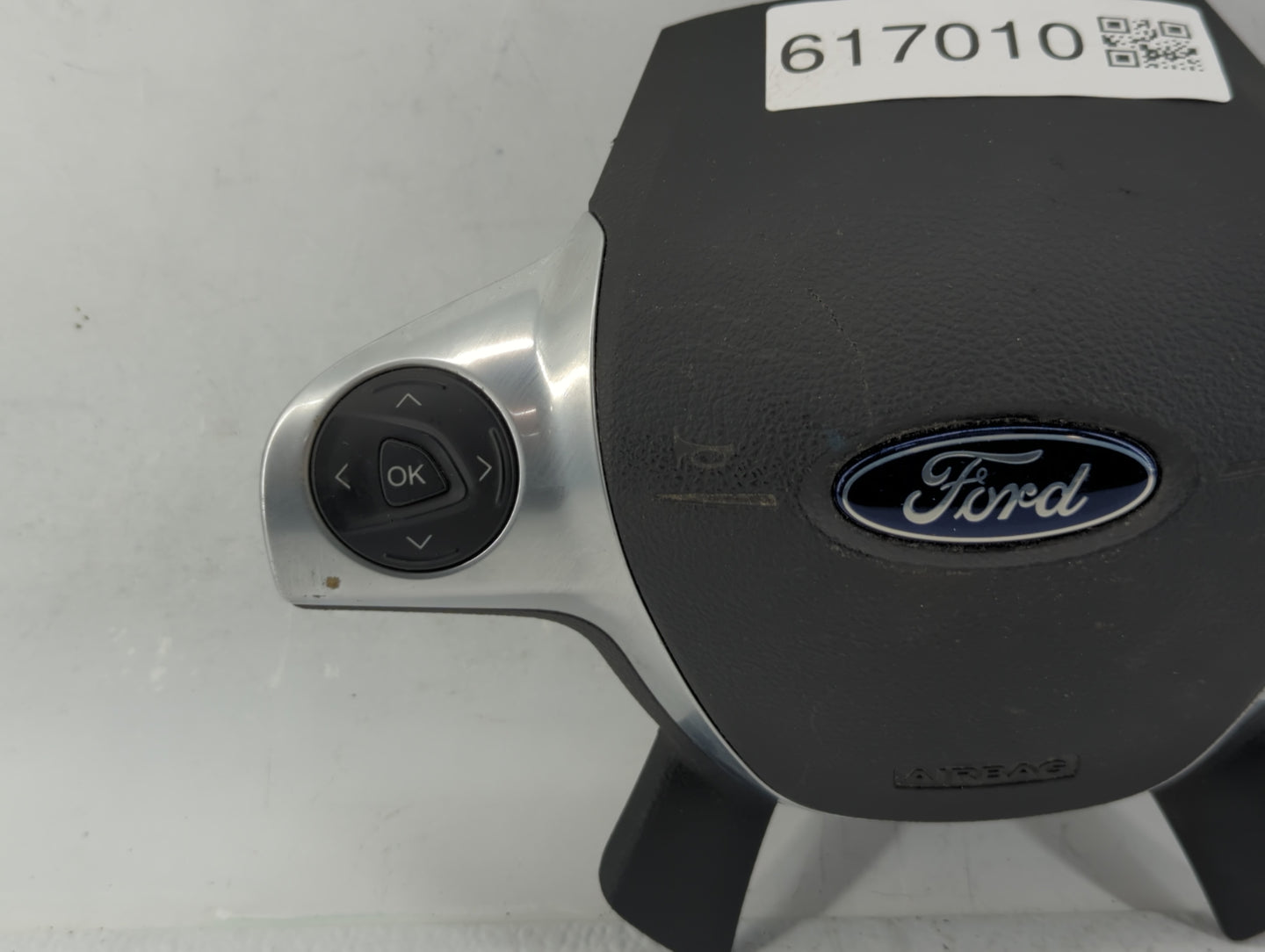 2013-2014 Ford Escape Air Bag Driver Left Steering Wheel Mounted P/N:CJ54 A042B85 BC3 Fits Fits 2013 2014 OEM Used Auto Part