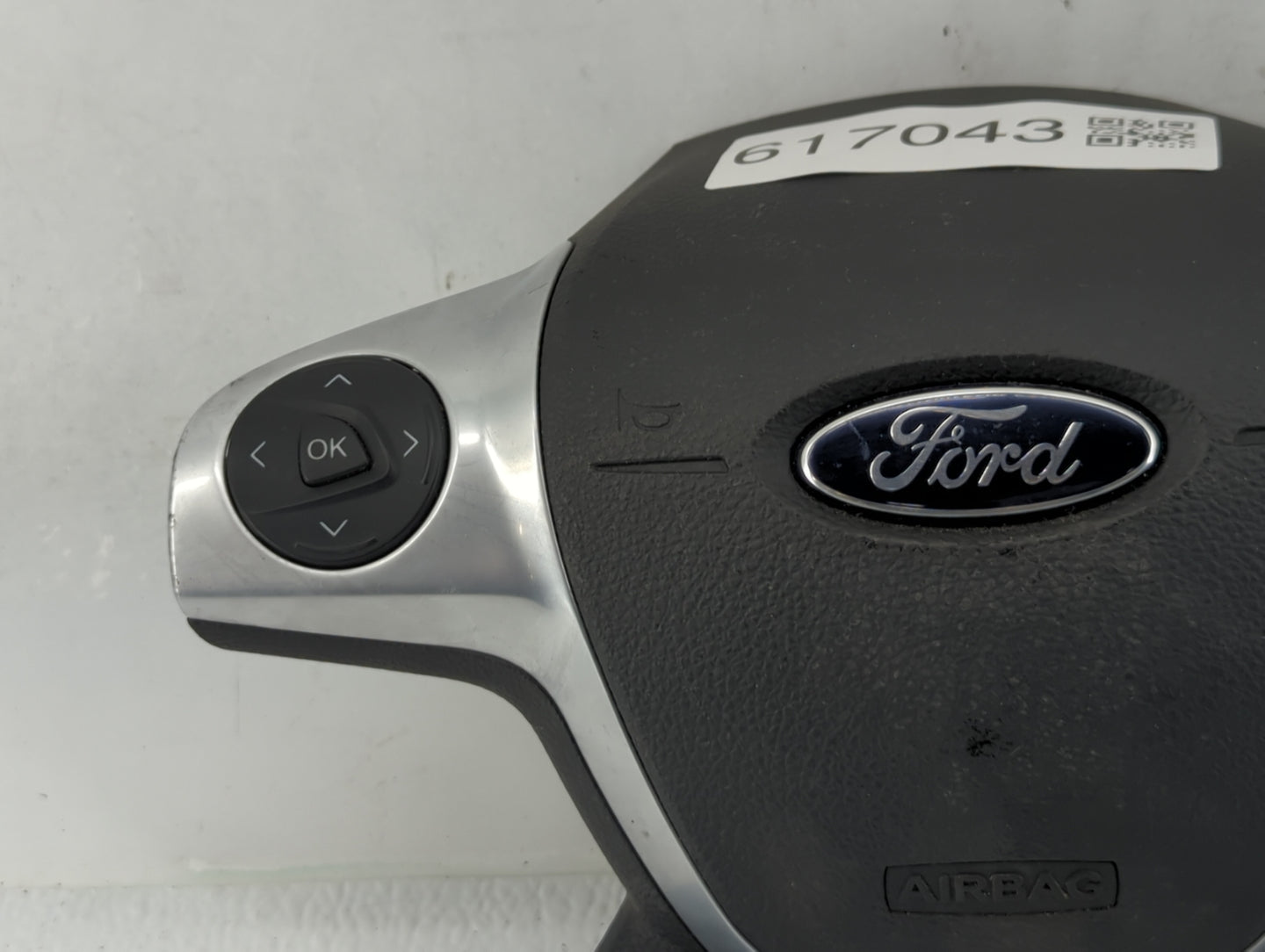 2013-2014 Ford Escape Air Bag Driver Left Steering Wheel Mounted P/N:CJ54 A042B85 BC3 Fits Fits 2013 2014 OEM Used Auto Part