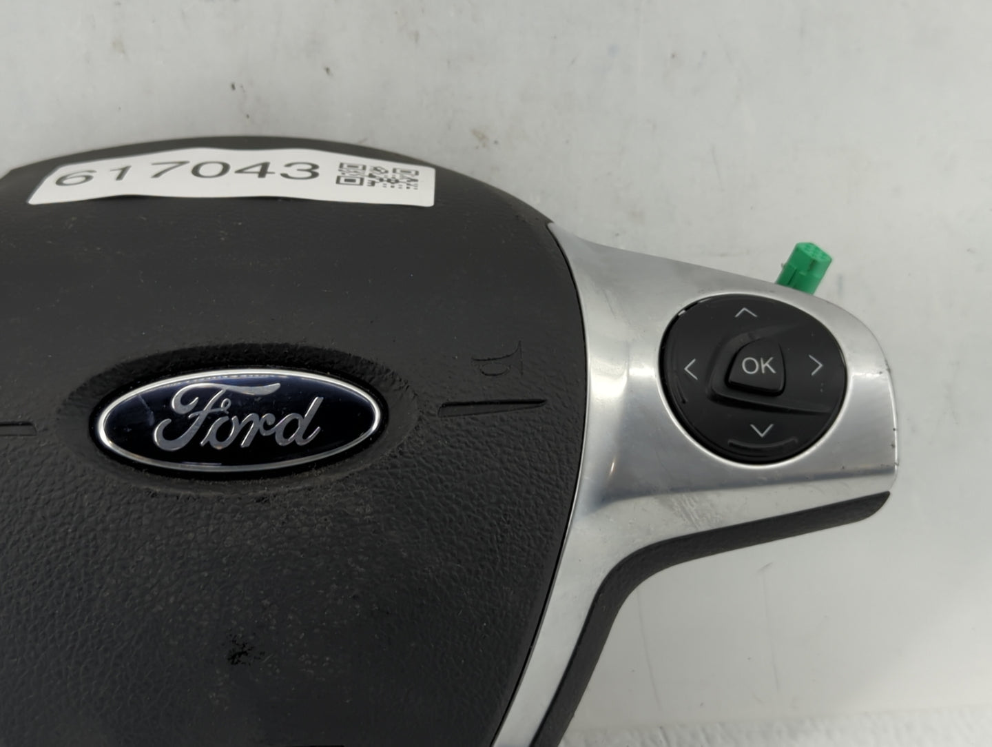 2013-2014 Ford Escape Air Bag Driver Left Steering Wheel Mounted P/N:CJ54 A042B85 BC3 Fits Fits 2013 2014 OEM Used Auto Part