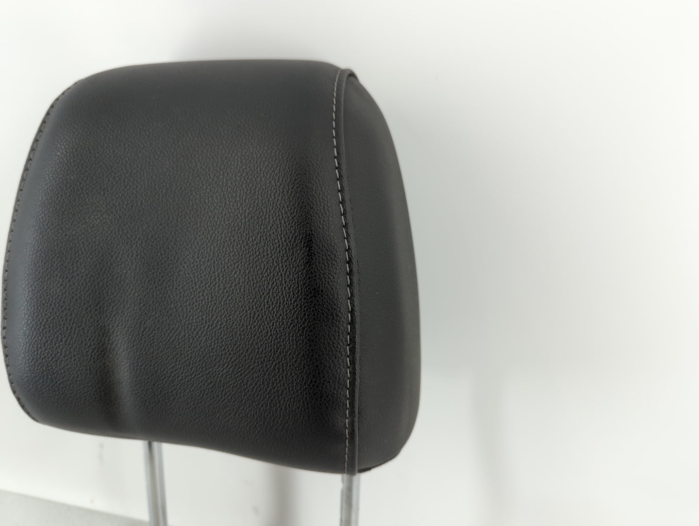 2014 Ford Escape Headrest Head Rest Front Driver Passenger Seat Black - Oemusedautoparts1.com