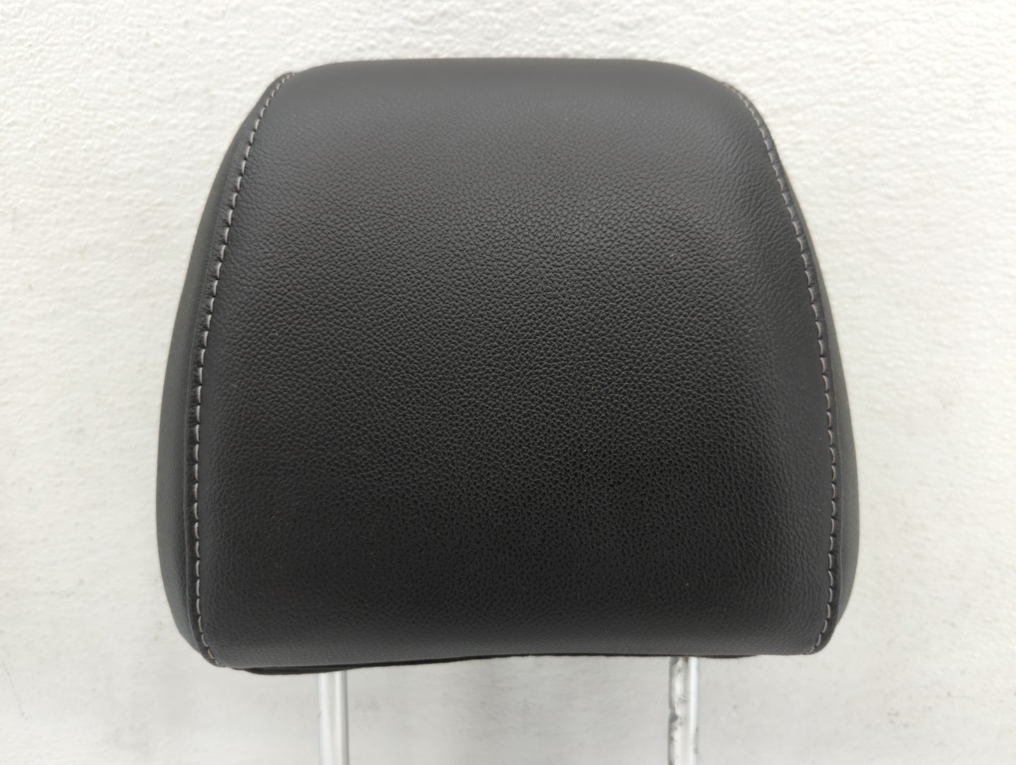 2014 Ford Escape Headrest Head Rest Front Driver Passenger Seat Fits OEM Used Auto Parts - Oemusedautoparts1.com