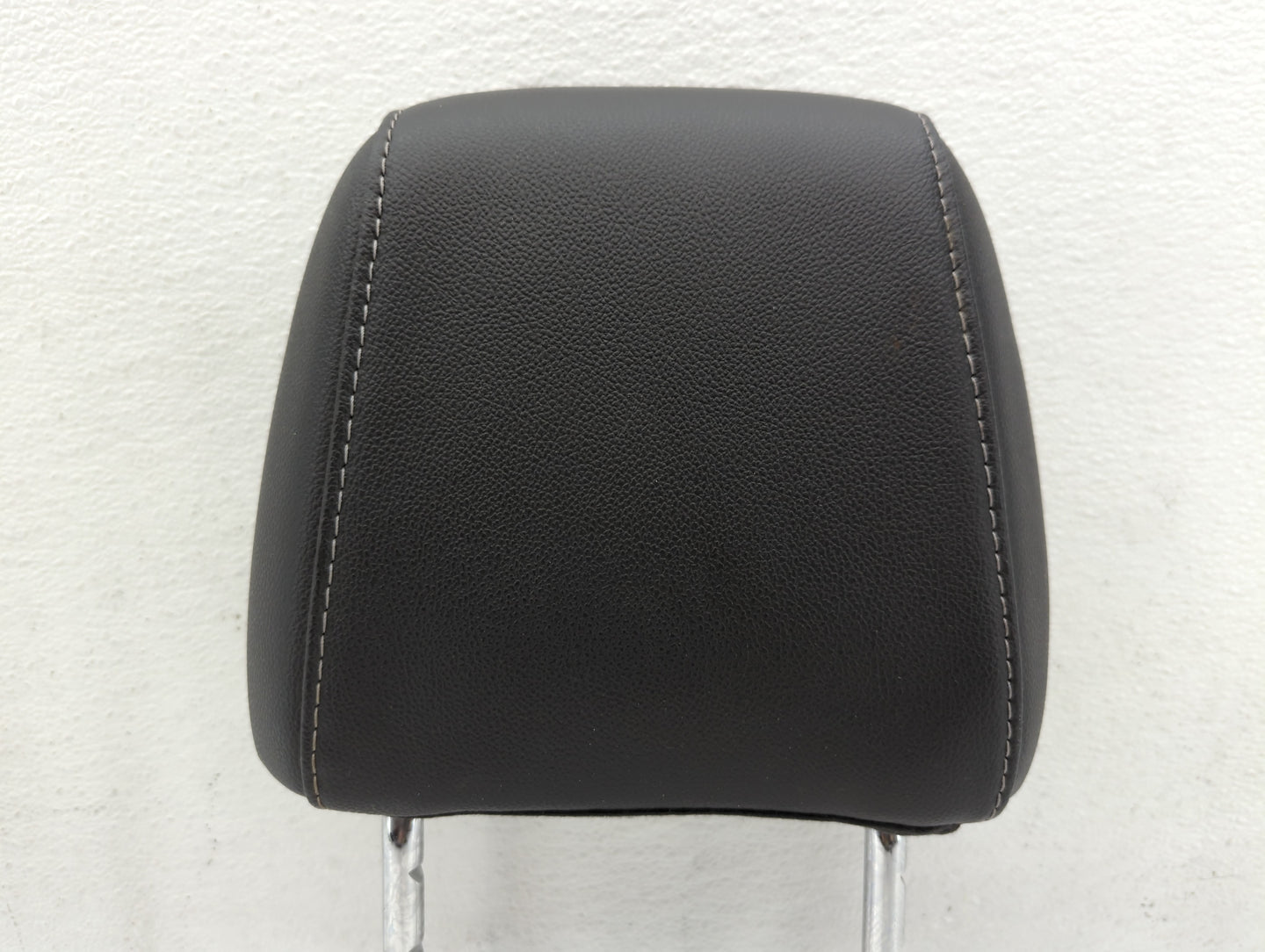 2014 Ford Escape Headrest Head Rest Front Driver Passenger Seat Fits OEM Used Auto Parts - Oemusedautoparts1.com