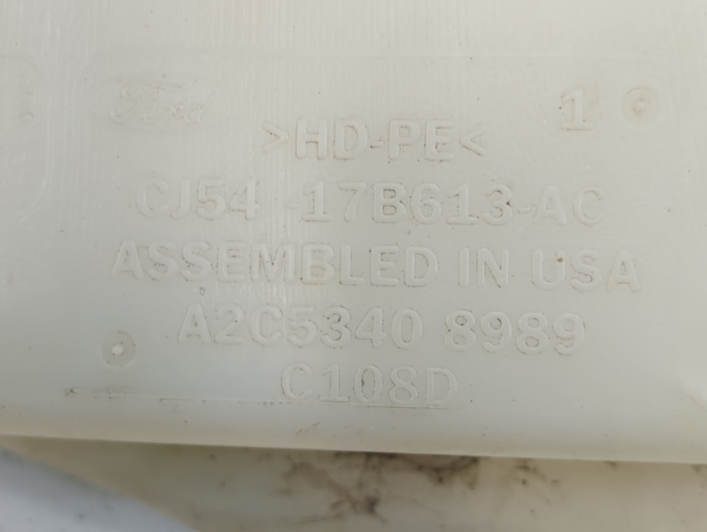 2013-2014 Ford Escape Windshield Washer Fluid Reservoir Bottle 622928 - Oemusedautoparts1.com