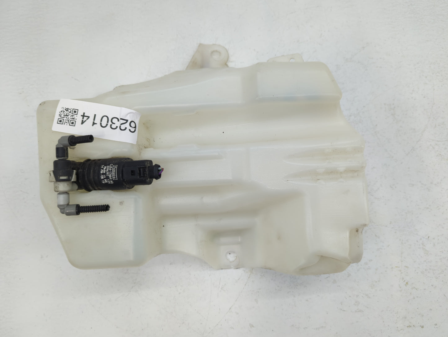2013-2014 Ford Escape Windshield Washer Fluid Reservoir Bottle Oem - Oemusedautoparts1.com