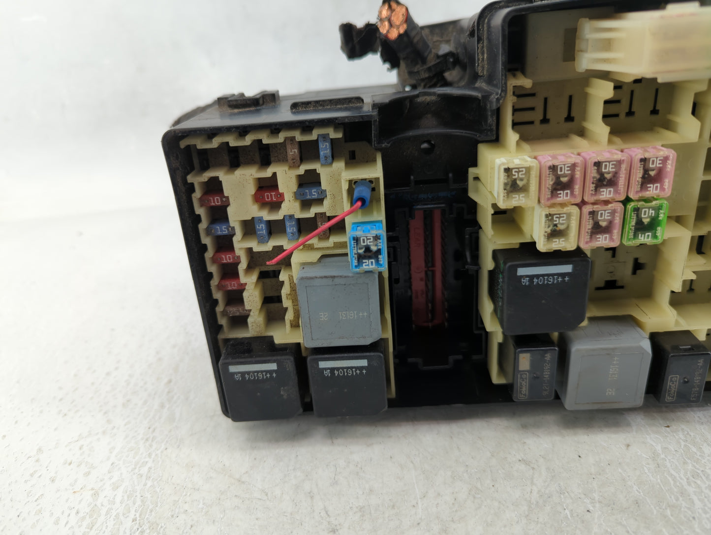 2013-2016 Ford Escape Fusebox Fuse Box Panel Relay Module P/N:AV6T-14A067-AD Fits Fits 2013 2014 2015 2016 OEM Used Auto Par