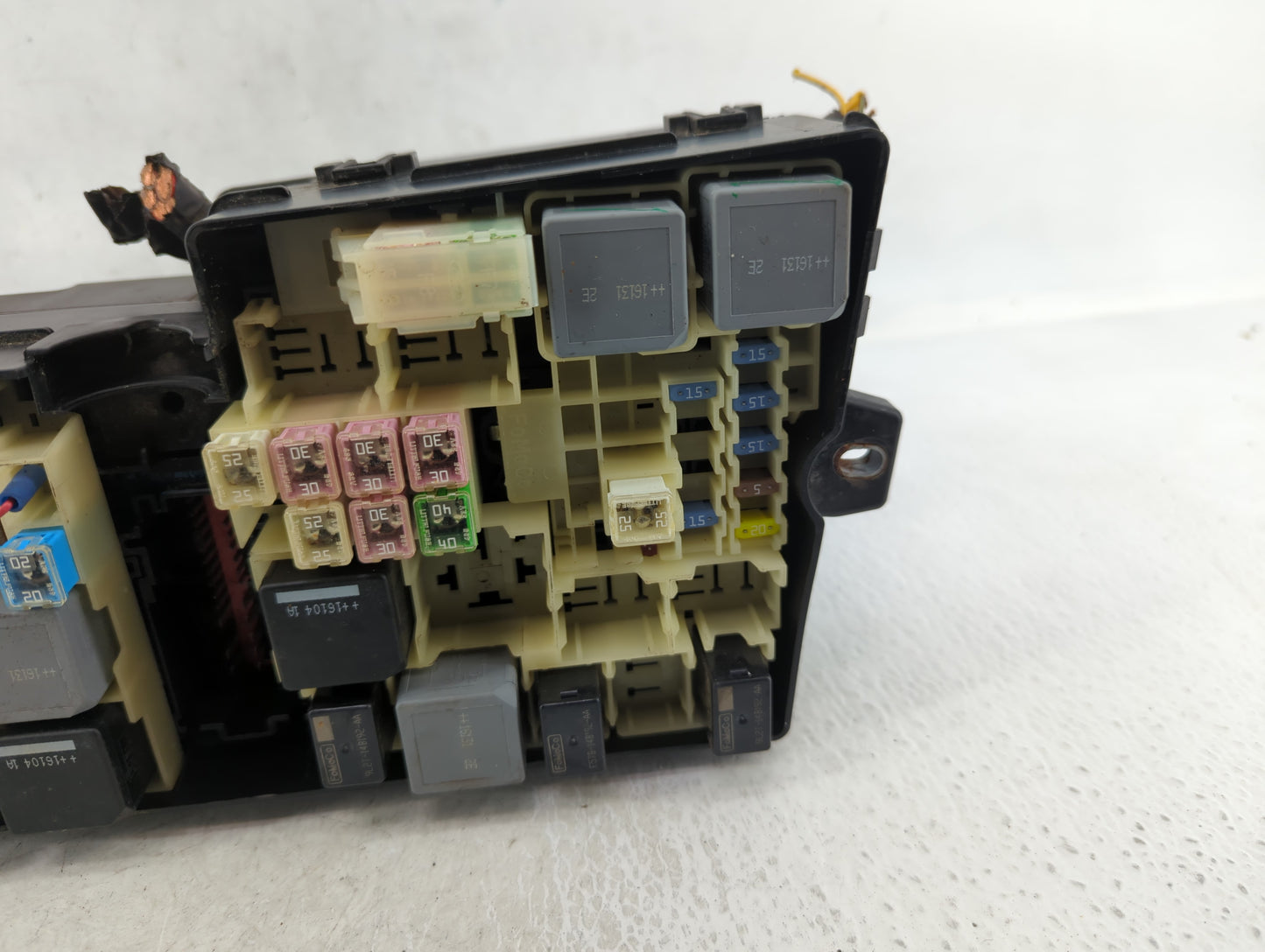 2013-2016 Ford Escape Fusebox Fuse Box Panel Relay Module P/N:AV6T-14A067-AD Fits Fits 2013 2014 2015 2016 OEM Used Auto Par