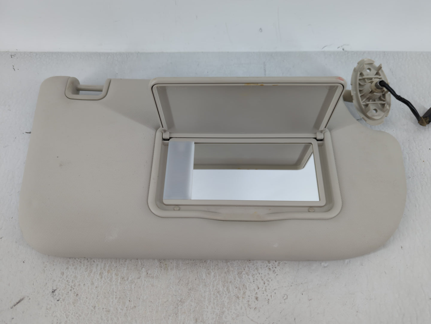 2013-2019 Ford Escape Sun Visor Shade Replacement Passenger Right Mirror Fits Fits 2013 2014 2015 2016 2017 2018 2019 OEM Us