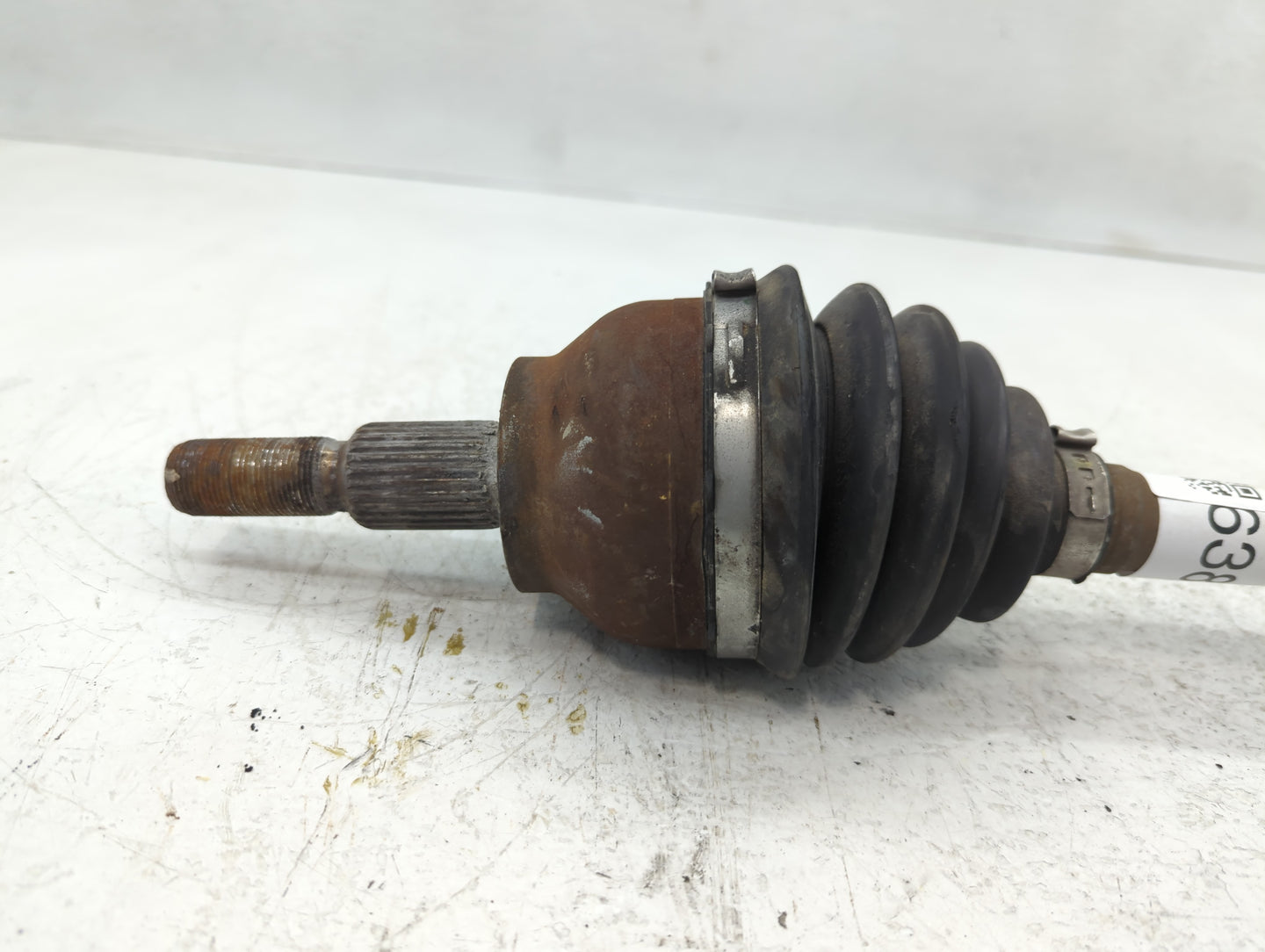 2013-2019 Ford Escape Axle Shaft Front Driver Cv C/v - Oemusedautoparts1.com