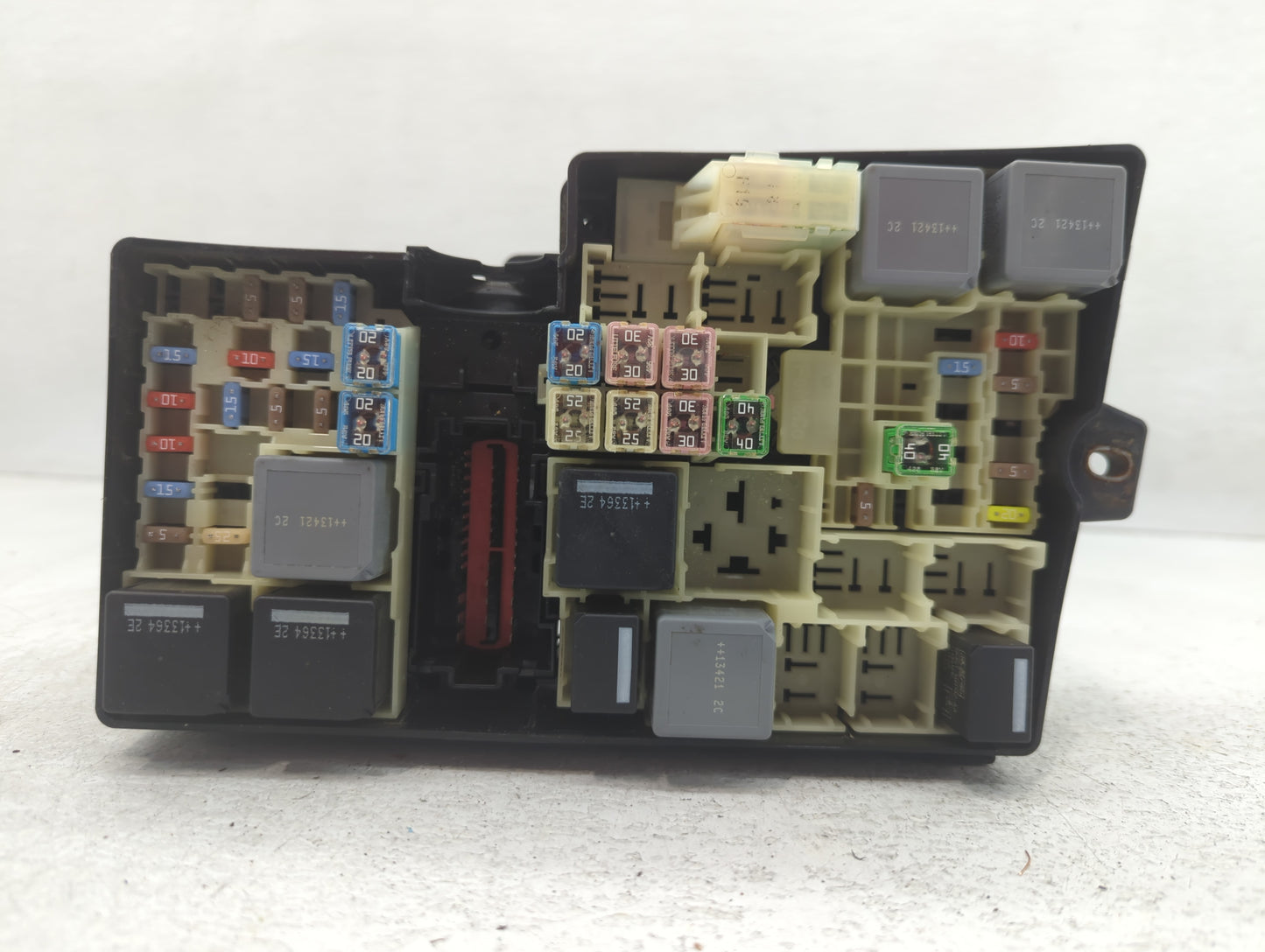 2013-2016 Ford Escape Fusebox Fuse Box Panel Relay Module P/N:E00027328 AV6T-14A142-AB Fits Fits 2013 2014 2015 2016 OEM Use