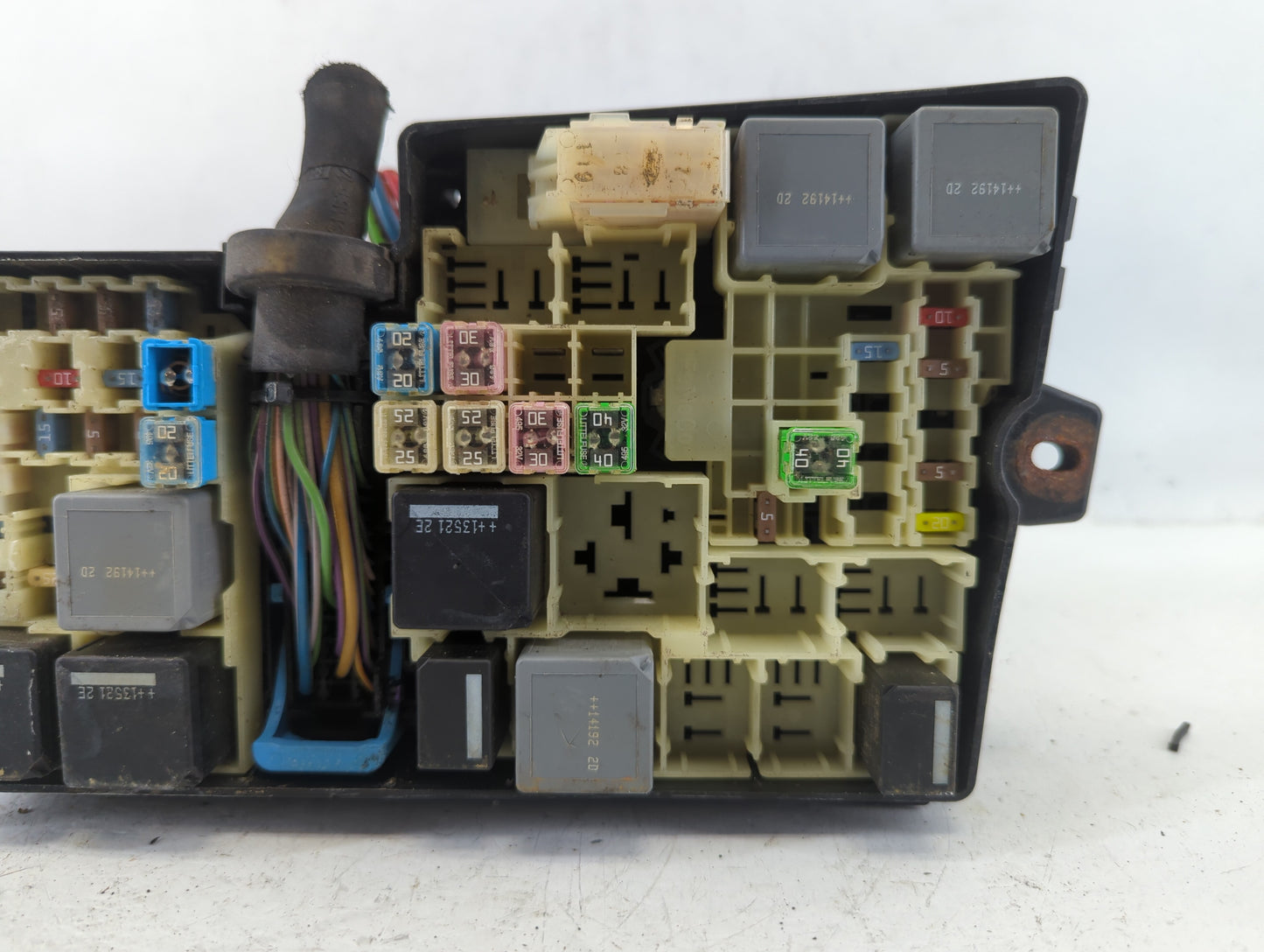 2013-2016 Ford Escape Fusebox Fuse Box Panel Relay Module P/N:AV6T-14A142-AB AV6T-14A067-AD Fits Fits 2013 2014 2015 2016 OE