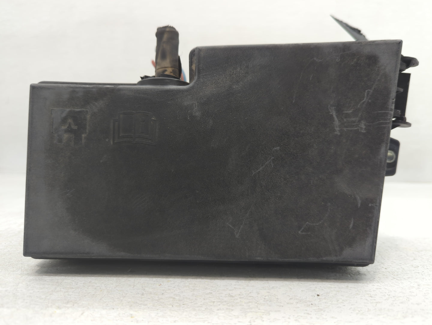 2013-2016 Ford Escape Fusebox Fuse Box Panel Relay Module P/N:E000027328 AV6T-14A142-AB Fits Fits 2013 2014 2015 2016 OEM Us