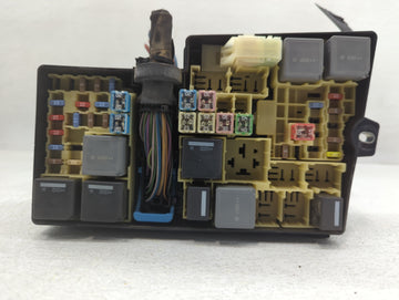 2013-2016 Ford Escape Fusebox Fuse Box Panel Relay Module P/N:E000027328 AV6T-14A142-AB Fits Fits 2013 2014 2015 2016 OEM Used Auto Parts