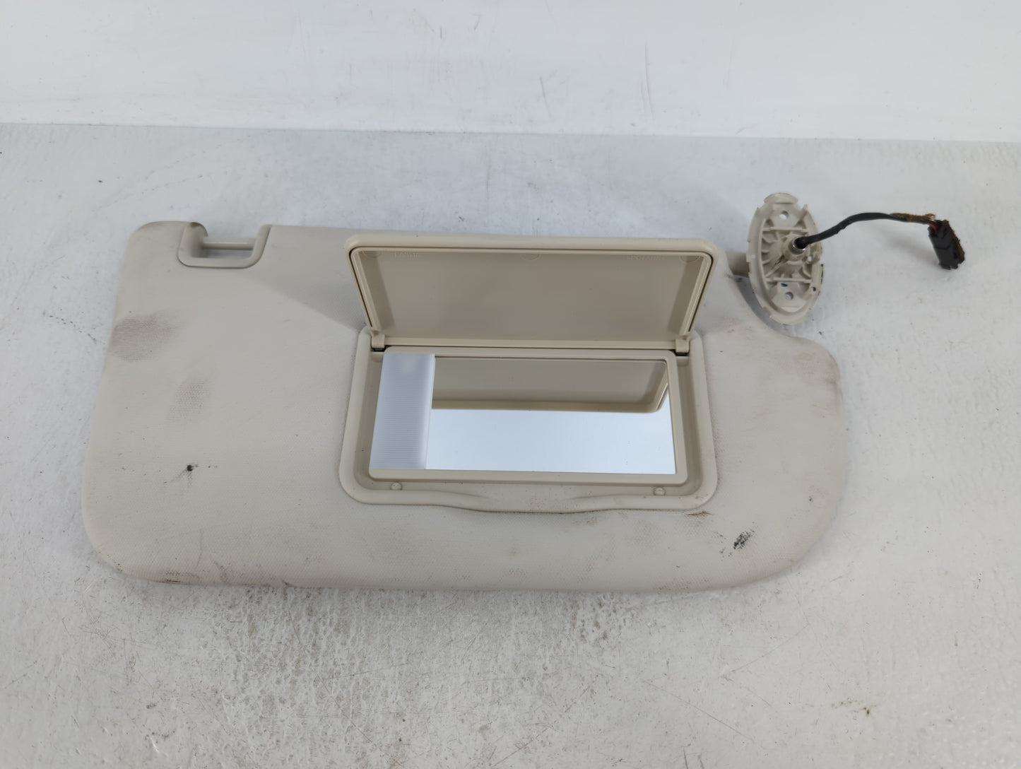 2013-2019 Ford Escape Sun Visor Shade Replacement Passenger Right Mirror Fits Fits 2013 2014 2015 2016 2017 2018 2019 OEM Us