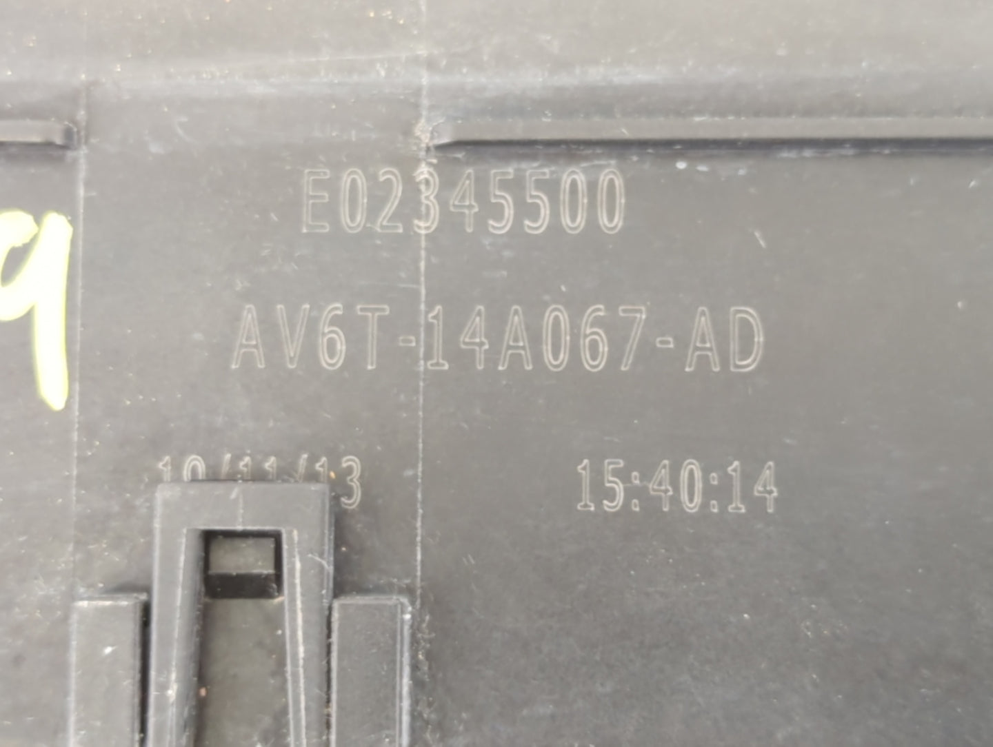 2013-2016 Ford Escape Fusebox Fuse Box Panel Relay Module P/N:AV6T-14A067-AD Fits Fits 2013 2014 2015 2016 OEM Used Auto Par