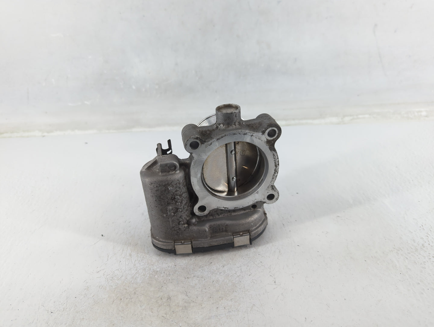 2013-2016 Ford Escape Throttle Body P/N:DS7E-9F991-BB Fits Fits 2012 2013 2014 2015 2016 2017 OEM Used Auto Parts - Oemuseda
