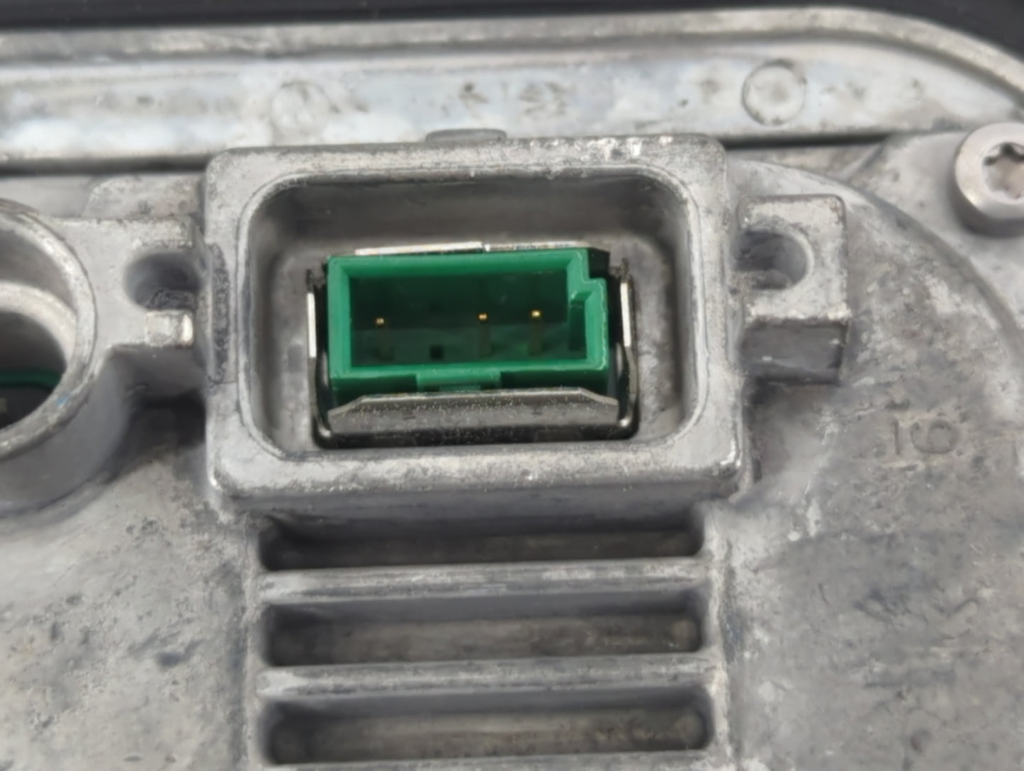 2013-2016 Ford Escape Headlight Ballast Head Light - Oemusedautoparts1.com