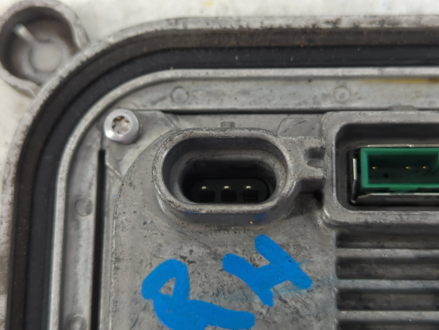 2013-2016 Ford Escape Headlight Ballast Head Light - Oemusedautoparts1.com
