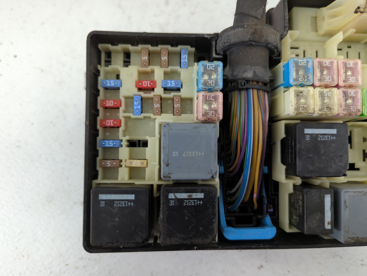 2013-2016 Ford Escape Fusebox Fuse Box Panel Relay Module P/N:5B0Q10107 AV6T-14A067-AC Fits Fits 2013 2014 2015 2016 OEM Use