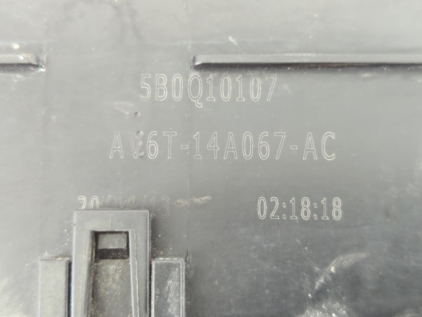 2013-2016 Ford Escape Fusebox Fuse Box Panel Relay Module P/N:5B0Q10107 AV6T-14A067-AC Fits Fits 2013 2014 2015 2016 OEM Use
