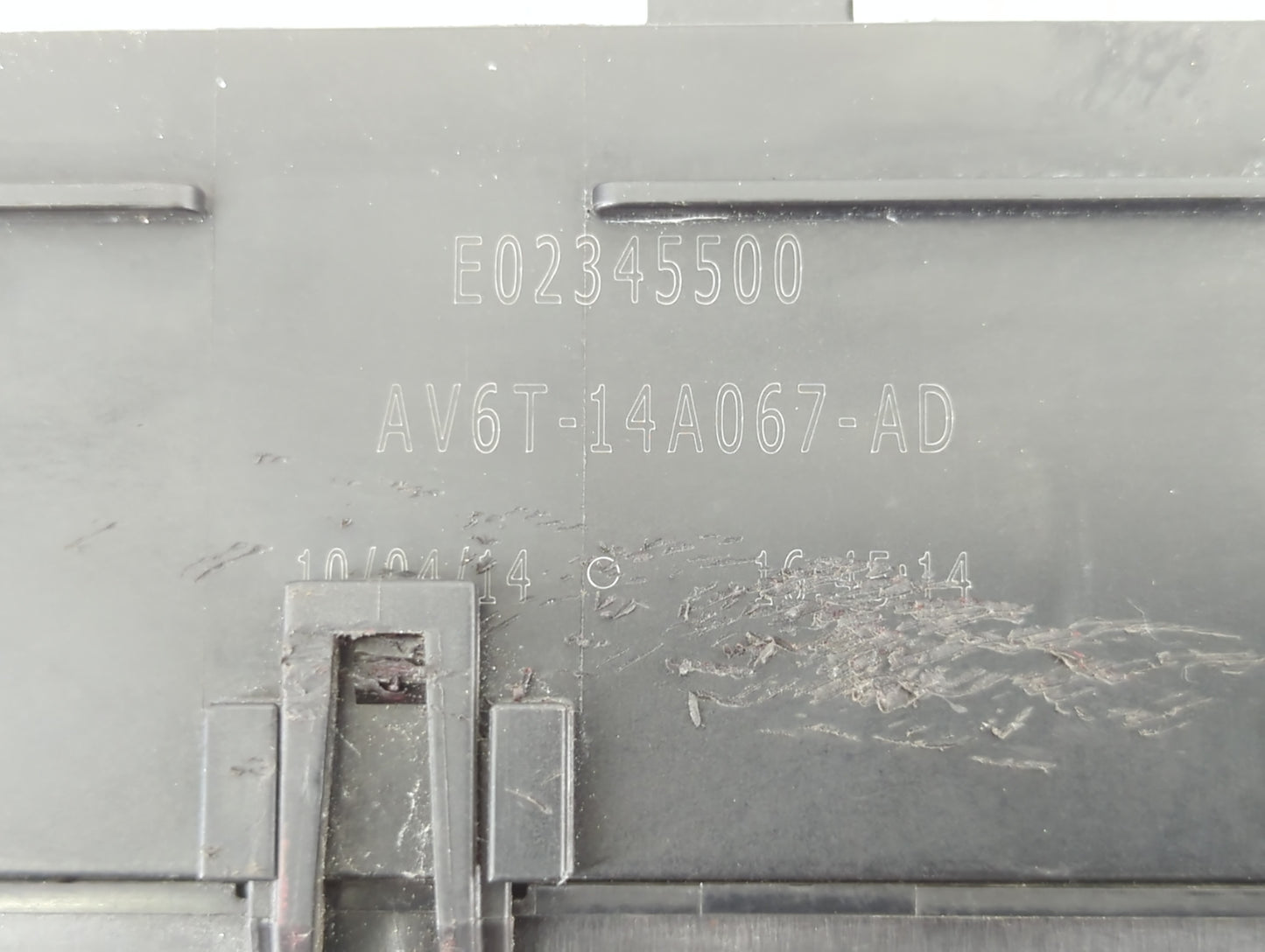 2013-2016 Ford Escape Fusebox Fuse Box Panel Relay Module P/N:E00027328 AV6T-14A142-AB Fits Fits 2013 2014 2015 2016 OEM Use