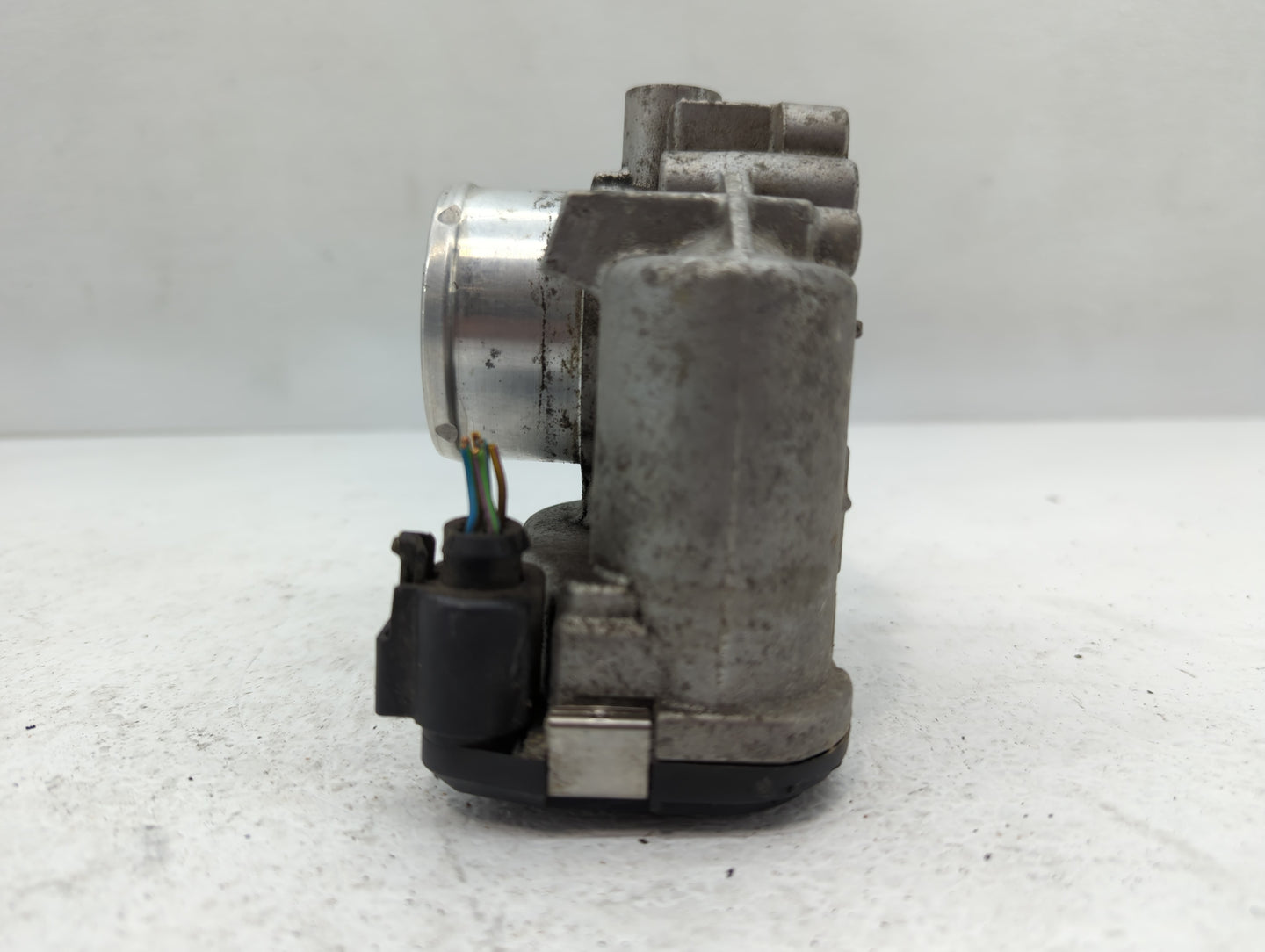 2013-2016 Ford Escape Throttle Body P/N:7S7G-9F991-CA Fits Fits 2013 2014 2015 2016 2017 2018 2019 OEM Used Auto Parts - Oem