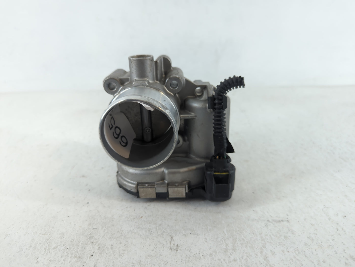 2013-2016 Ford Escape Throttle Body P/N:757G-9F991-CA Fits Fits 2013 2014 2015 2016 2017 2018 2019 OEM Used Auto Parts - Oem