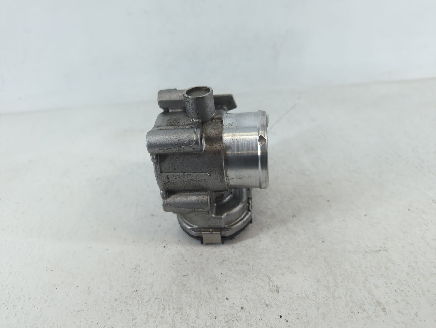 2013-2016 Ford Escape Throttle Body P/N:7S7G-9F991-CA Fits Fits 2013 2014 2015 2016 2017 2018 2019 OEM Used Auto Parts - Oem