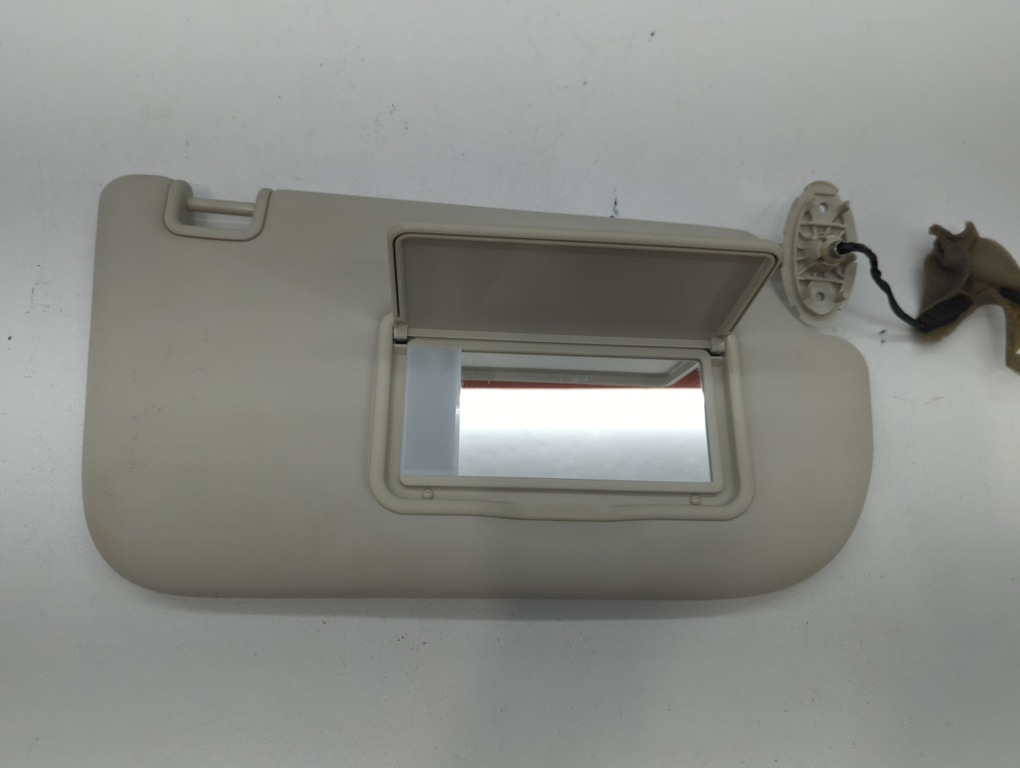 2013-2019 Ford Escape Sun Visor Shade Replacement Passenger Right Mirror Fits Fits 2013 2014 2015 2016 2017 2018 2019 OEM Us