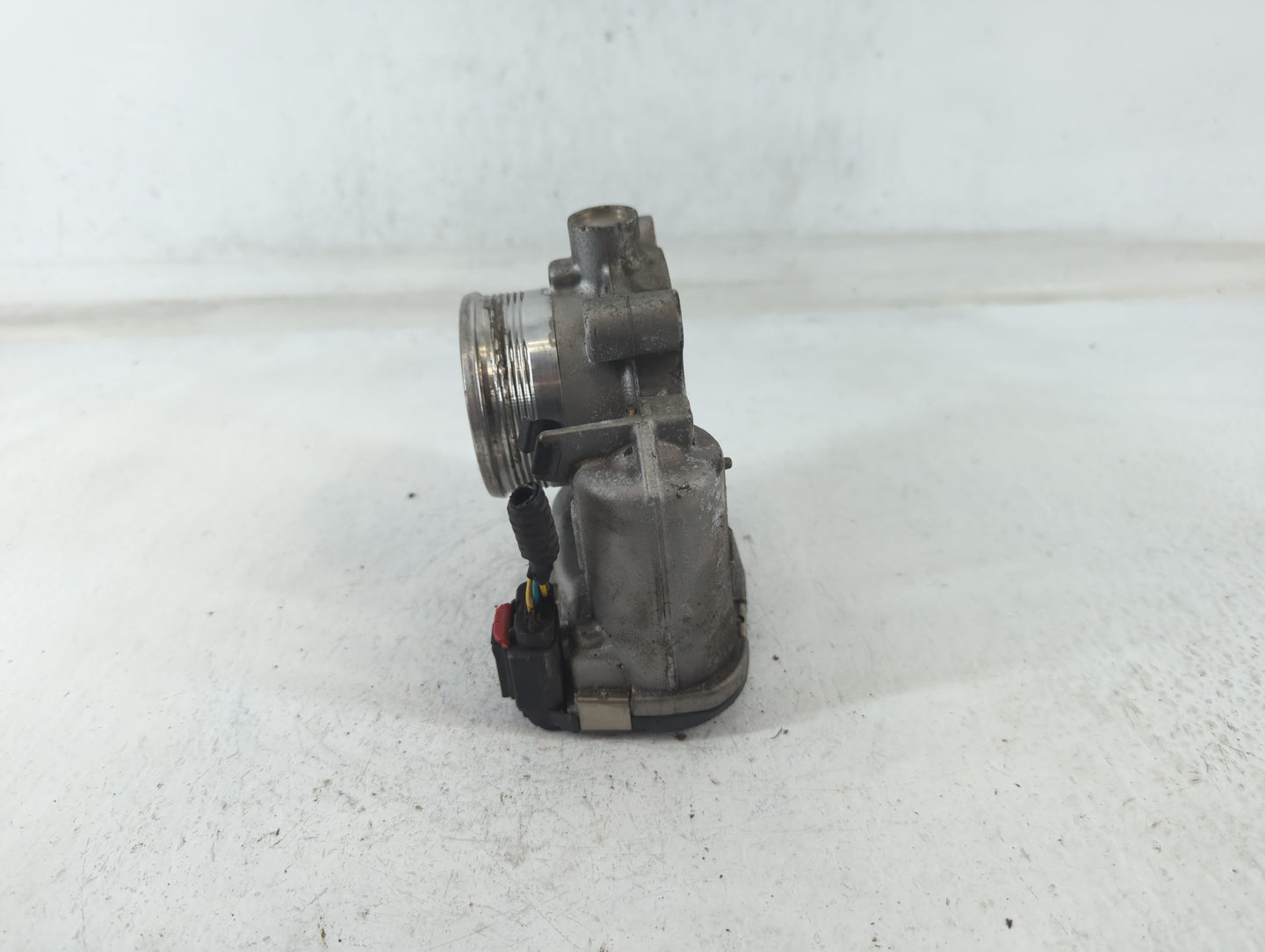 2013-2016 Ford Escape Throttle Body P/N:DS7E-9F991-BB Fits Fits 2012 2013 2014 2015 2016 2017 OEM Used Auto Parts - Oemuseda