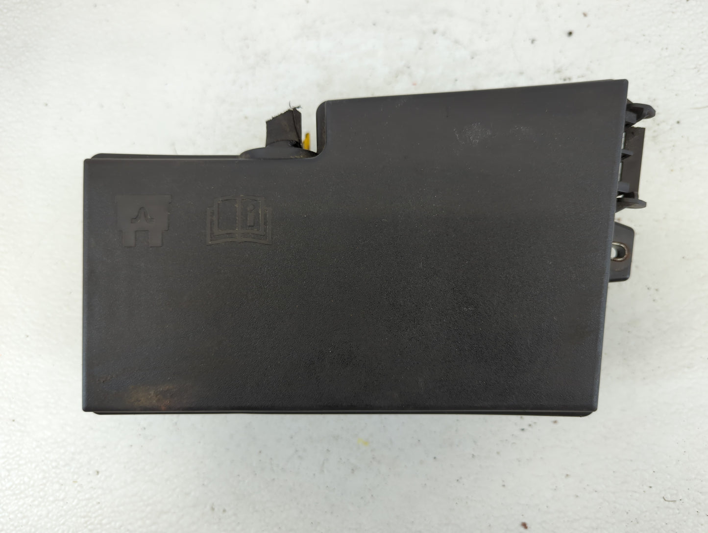 2013-2016 Ford Escape Fusebox Fuse Box Panel Relay Module P/N:AV6T-14A067-AD Fits Fits 2013 2014 2015 2016 OEM Used Auto Par