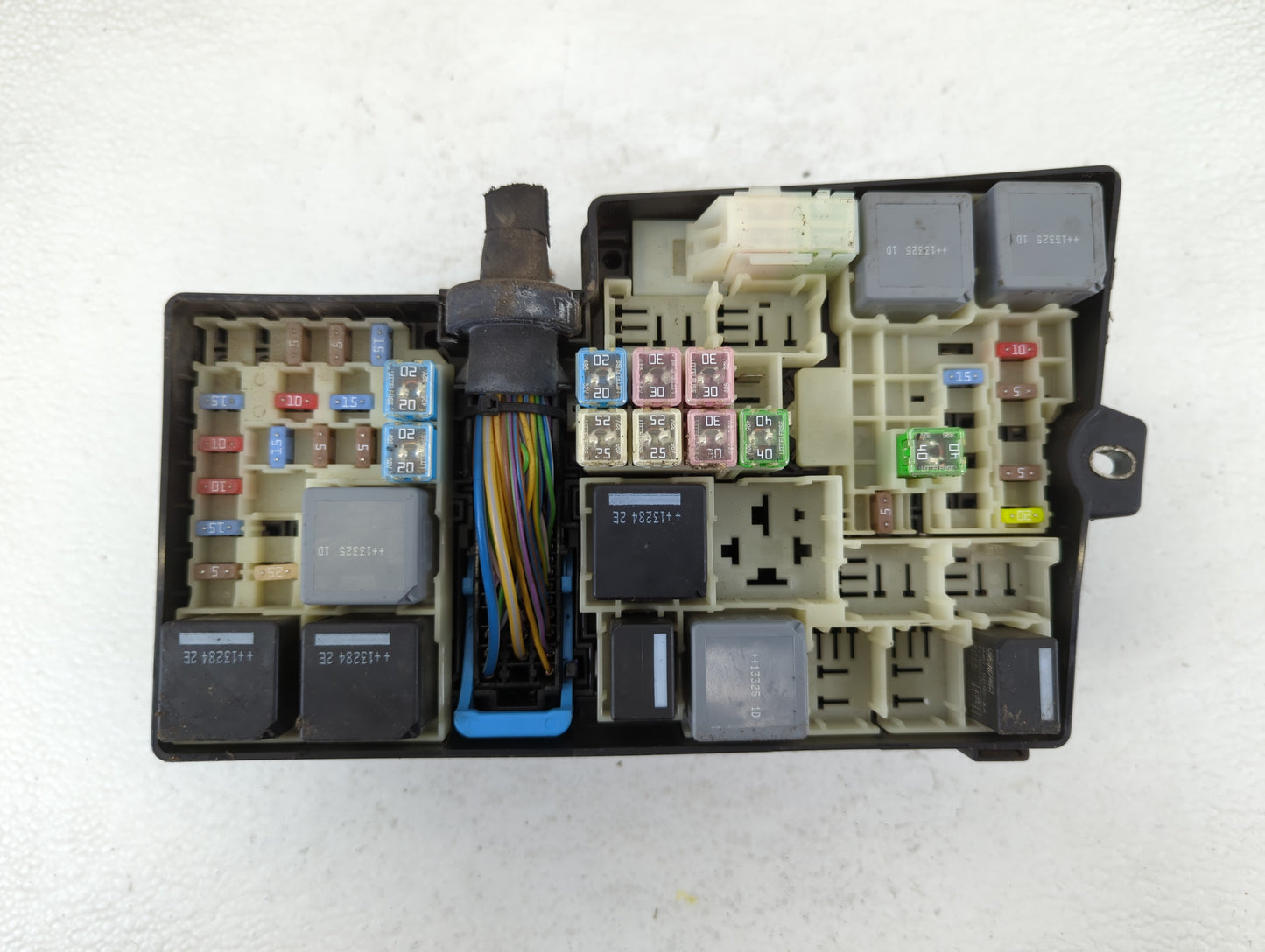 2013-2016 Ford Escape Fusebox Fuse Box Panel Relay Module P/N:AV6T-14A142-AB Fits Fits 2013 2014 2015 2016 OEM Used Auto Par