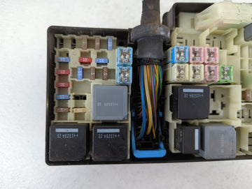 2013-2016 Ford Escape Fusebox Fuse Box Panel Relay Module P/N:AV6T-14A142-AB Fits Fits 2013 2014 2015 2016 OEM Used Auto Parts