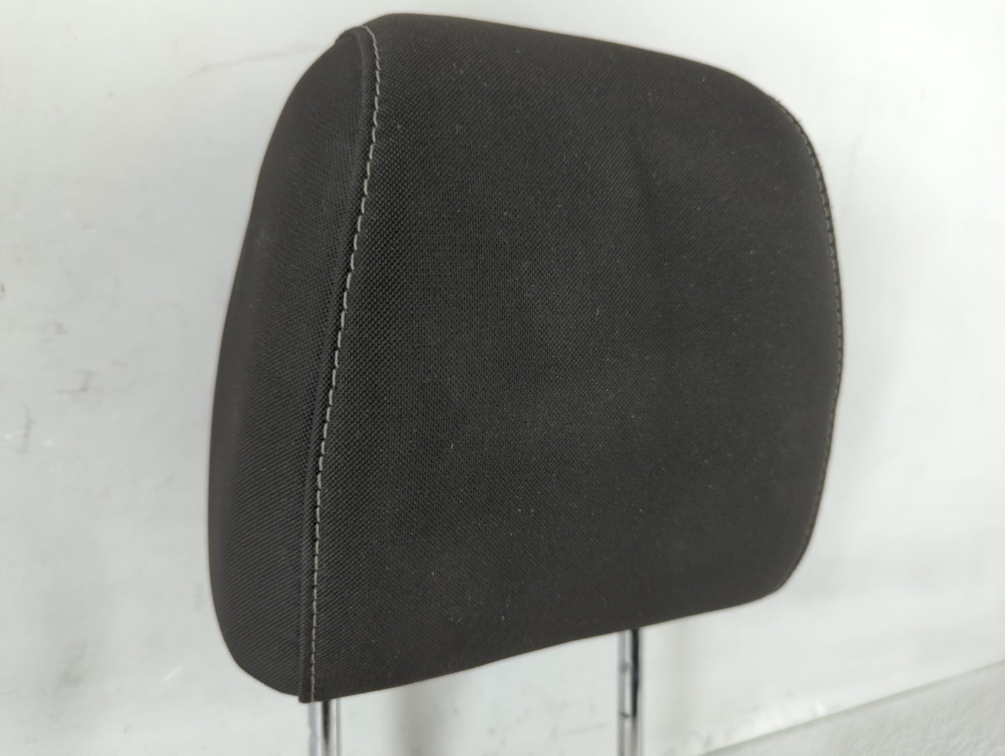 2014 Ford Escape Headrest Head Rest Front Driver Passenger Seat Fits OEM Used Auto Parts - Oemusedautoparts1.com
