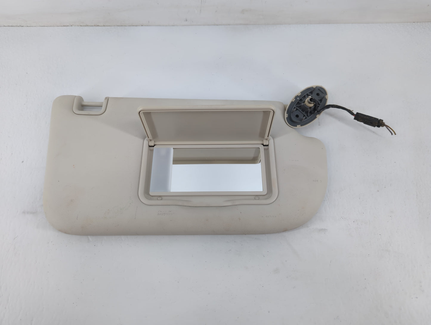 2013-2019 Ford Escape Sun Visor Shade Replacement Passenger Right Mirror Fits Fits 2013 2014 2015 2016 2017 2018 2019 OEM Us