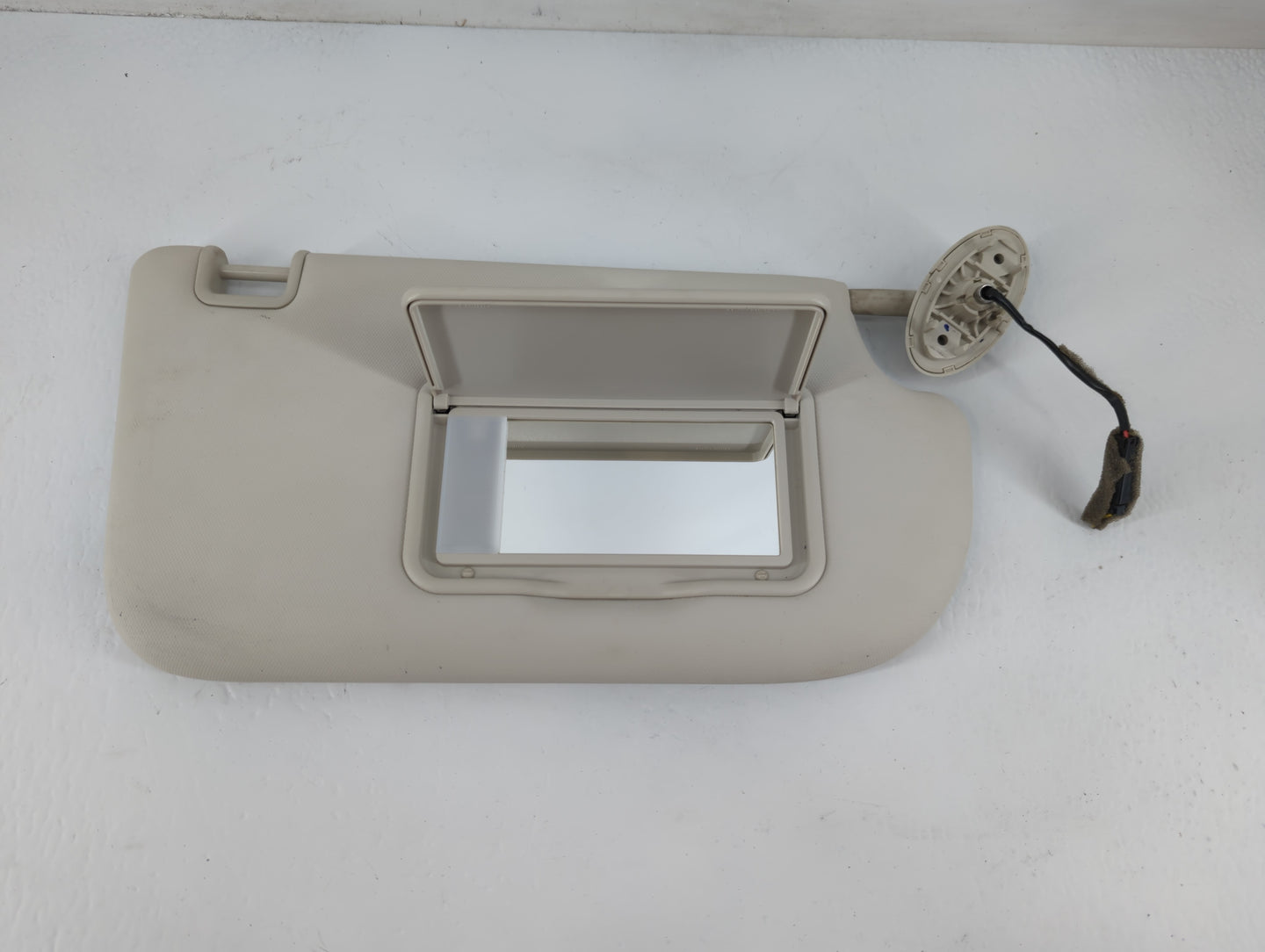2013-2019 Ford Escape Sun Visor Shade Replacement Passenger Right Mirror Fits Fits 2013 2014 2015 2016 2017 2018 2019 OEM Us