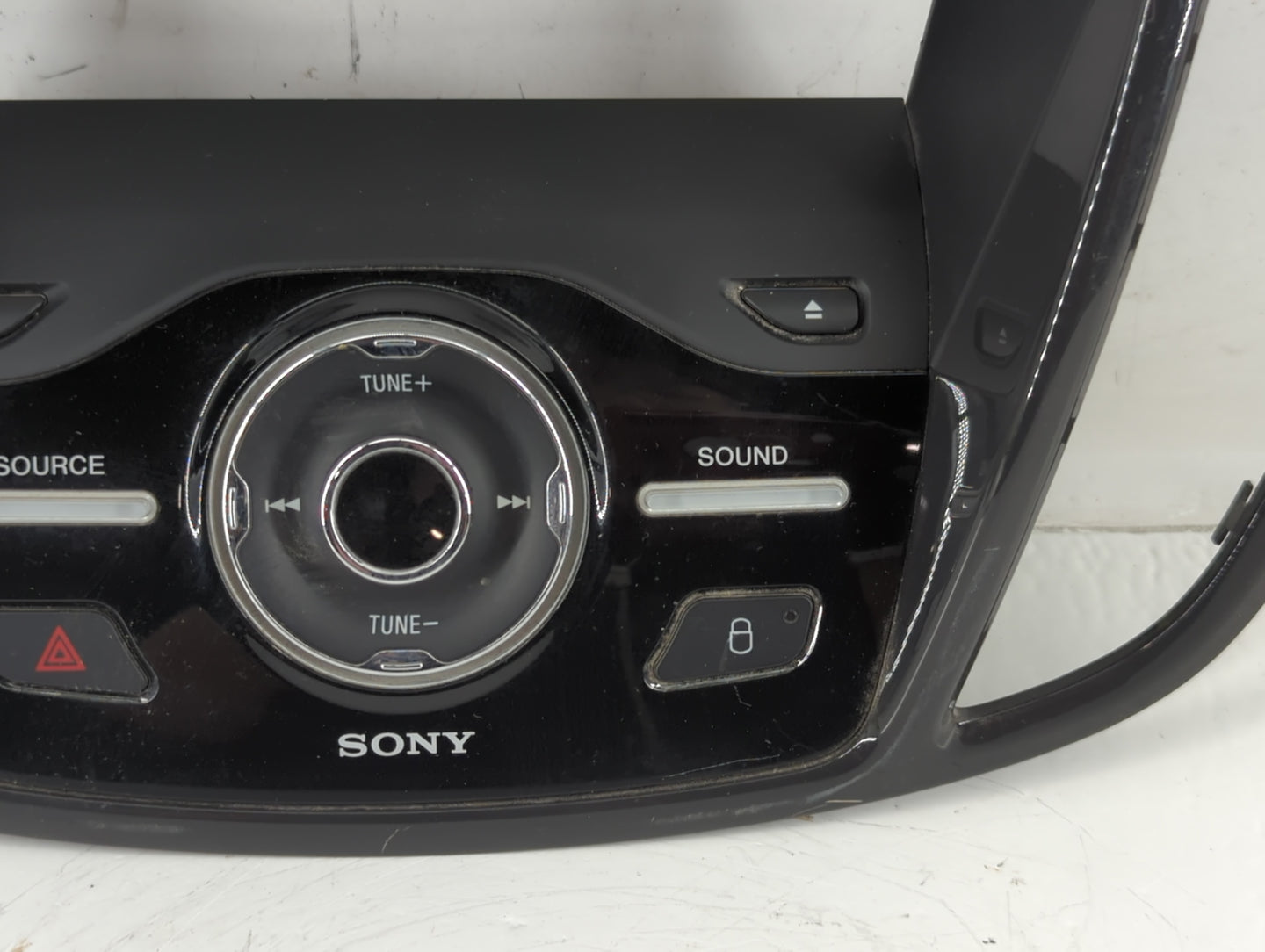 2014 Ford Escape Am Fm Cd Player Radio Receiver - Oemusedautoparts1.com