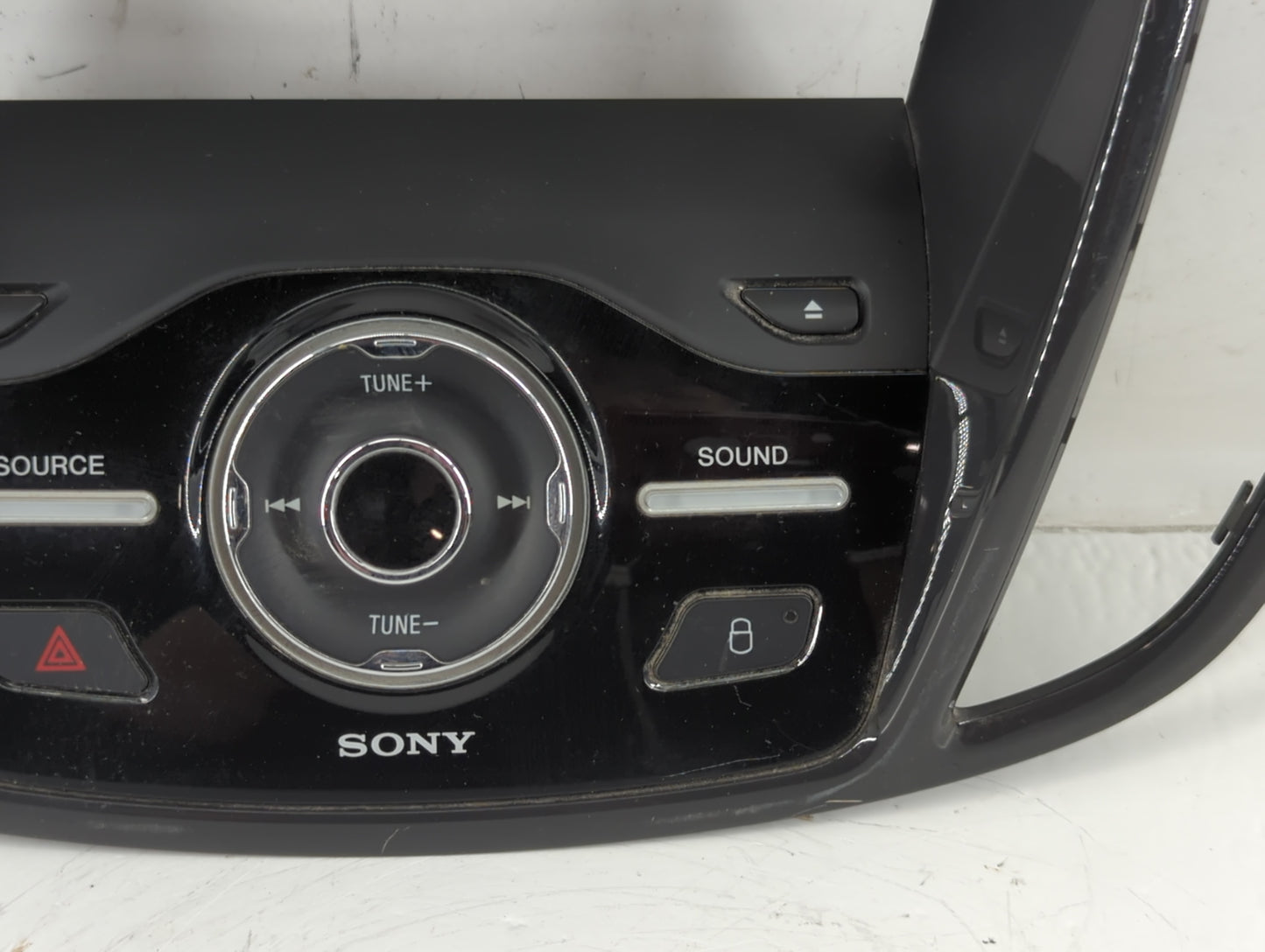 2014 Ford Escape Am Fm Cd Player Radio Receiver - Oemusedautoparts1.com