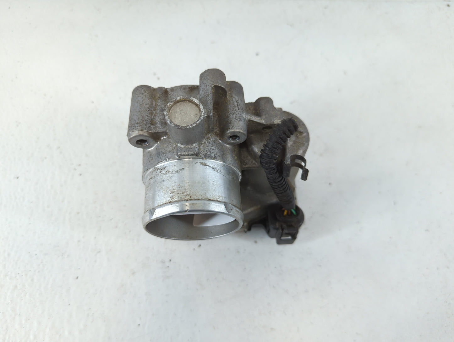 2013-2016 Ford Escape Throttle Body P/N:7S7G-9F991-CA Fits Fits 2013 2014 2015 2016 2017 2018 2019 OEM Used Auto Parts - Oem