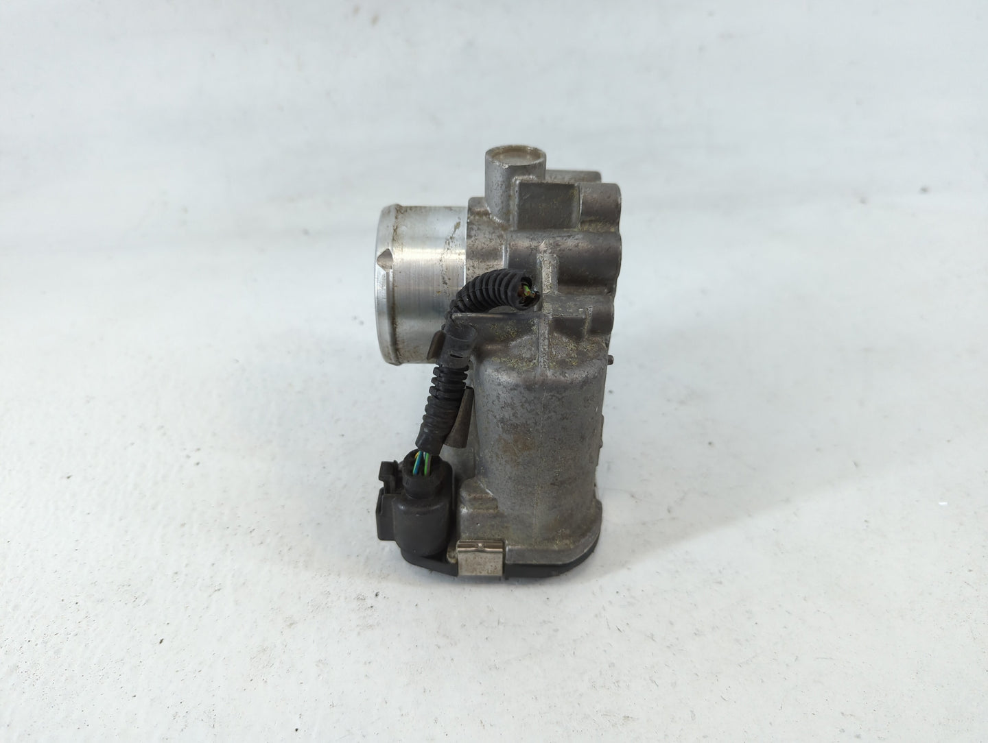 2013-2016 Ford Escape Throttle Body P/N:7S7G-9F991-CA Fits Fits 2013 2014 2015 2016 2017 2018 2019 OEM Used Auto Parts - Oem