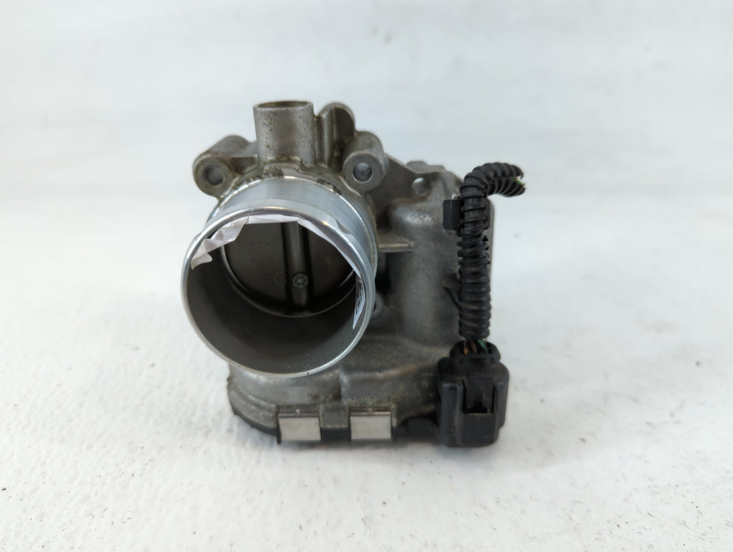2013-2016 Ford Escape Throttle Body Fits Fits 2013 2014 2015 2016 2017 2018 2019 OEM Used Auto Parts - Oemusedautoparts1.com