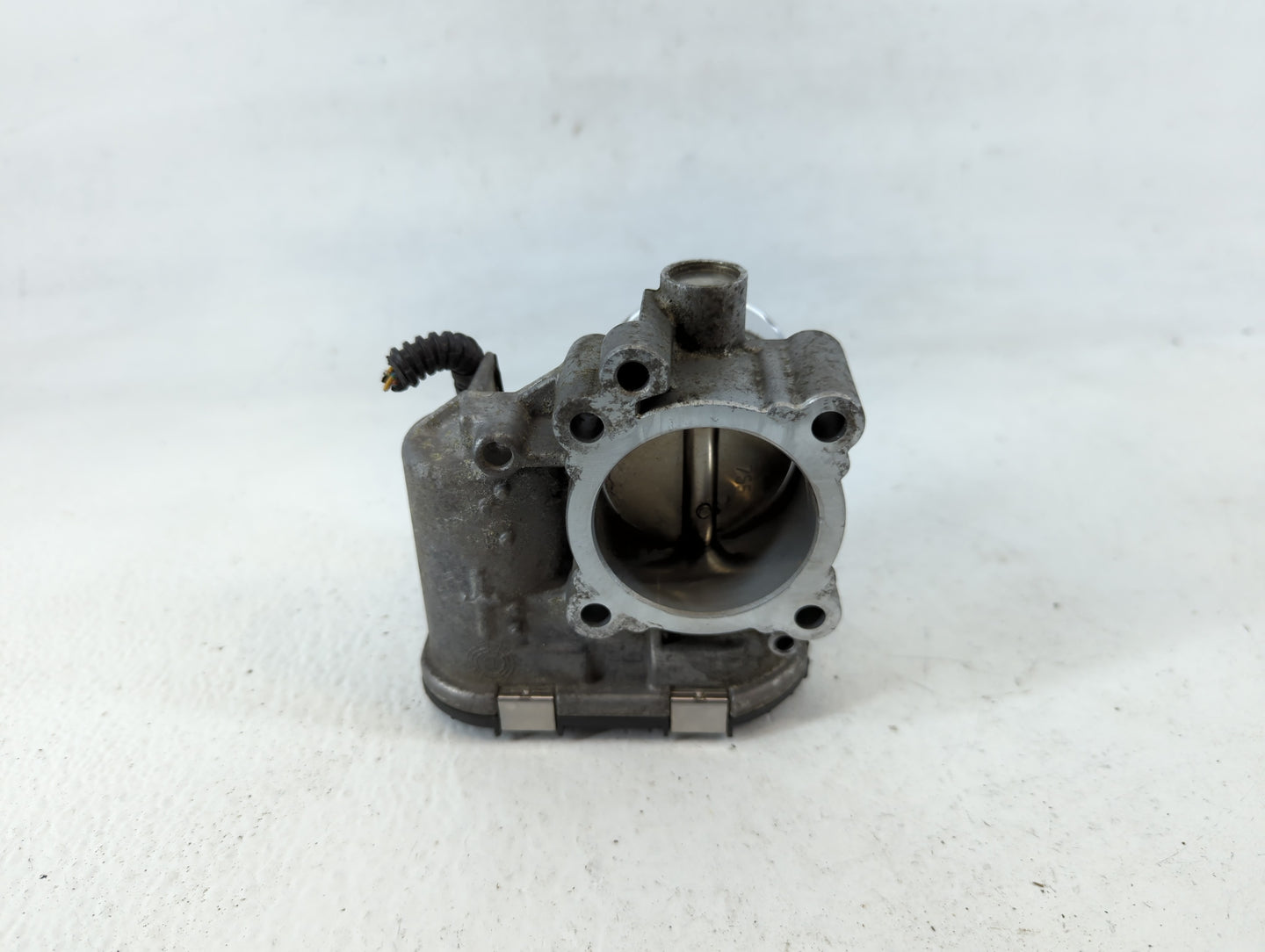 2013-2016 Ford Escape Throttle Body Fits Fits 2013 2014 2015 2016 2017 2018 2019 OEM Used Auto Parts - Oemusedautoparts1.com