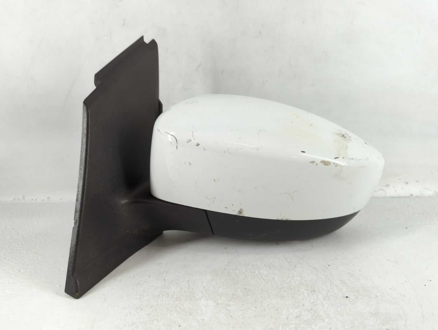 2013-2016 Ford Escape Driver Side View Mirror - Left Door Mirror OEM Used - Oemusedautoparts1.com