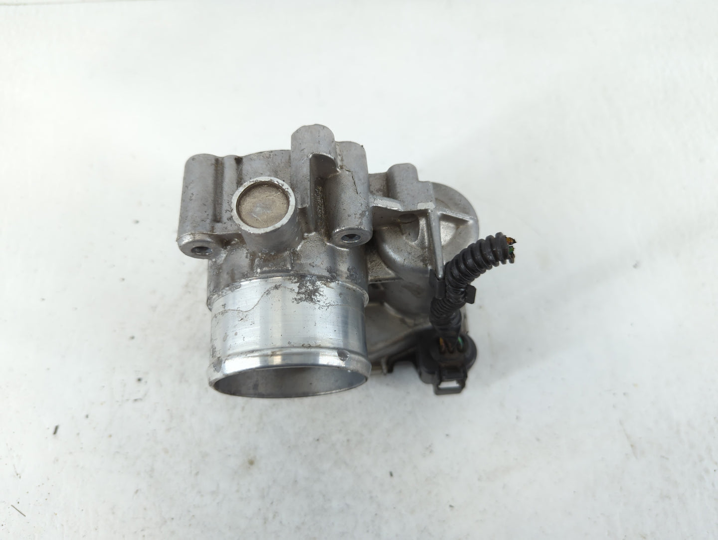 2013-2016 Ford Escape Throttle Body P/N:7S7G-9F991-CA Fits Fits 2013 2014 2015 2016 2017 2018 2019 OEM Used Auto Parts - Oem