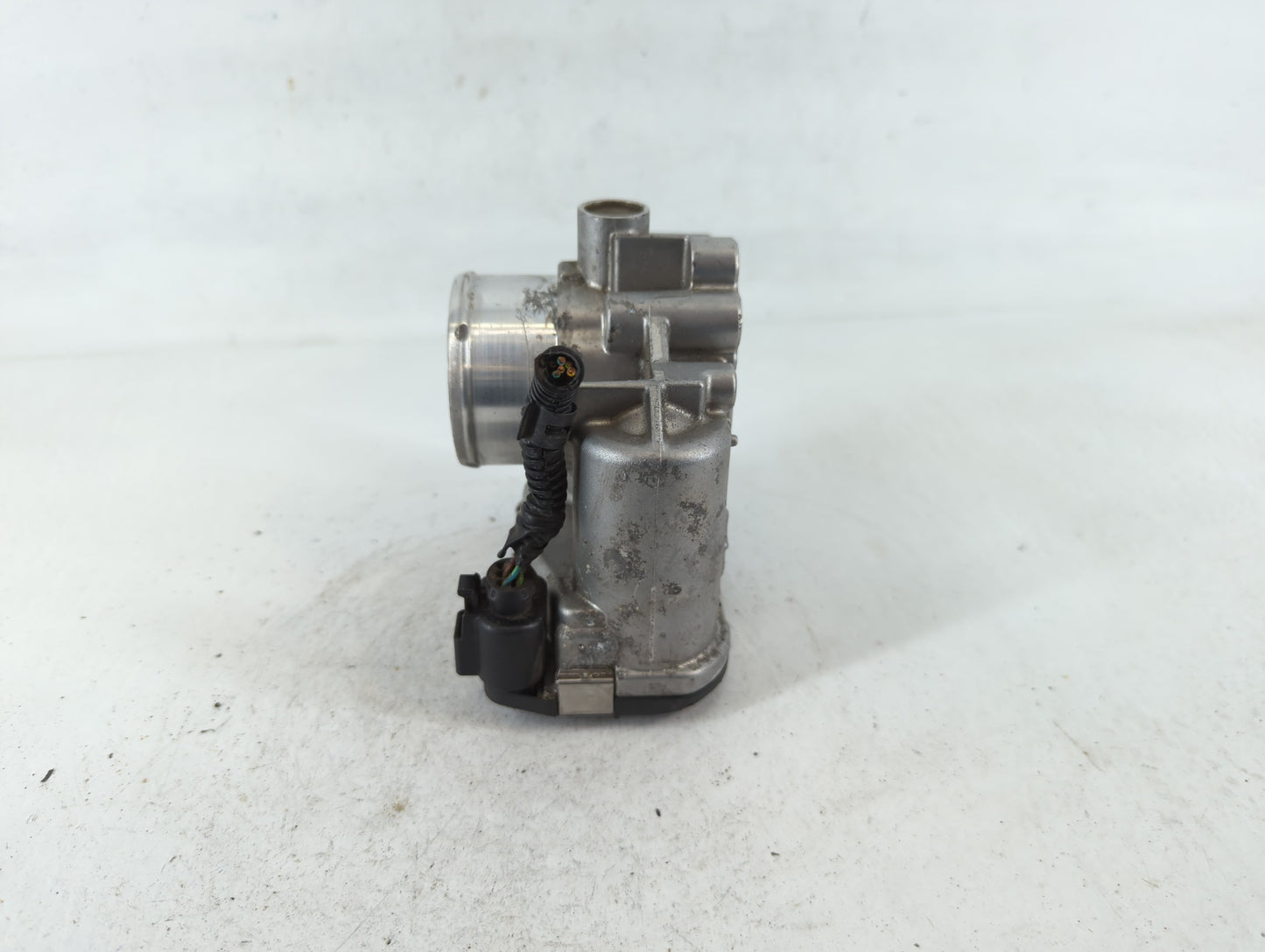 2013-2016 Ford Escape Throttle Body P/N:7S7G-9F991-CA Fits Fits 2013 2014 2015 2016 2017 2018 2019 OEM Used Auto Parts - Oem