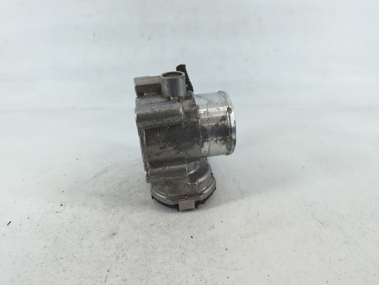 2013-2016 Ford Escape Throttle Body P/N:7S7G-9F991-CA Fits Fits 2013 2014 2015 2016 2017 2018 2019 OEM Used Auto Parts - Oem
