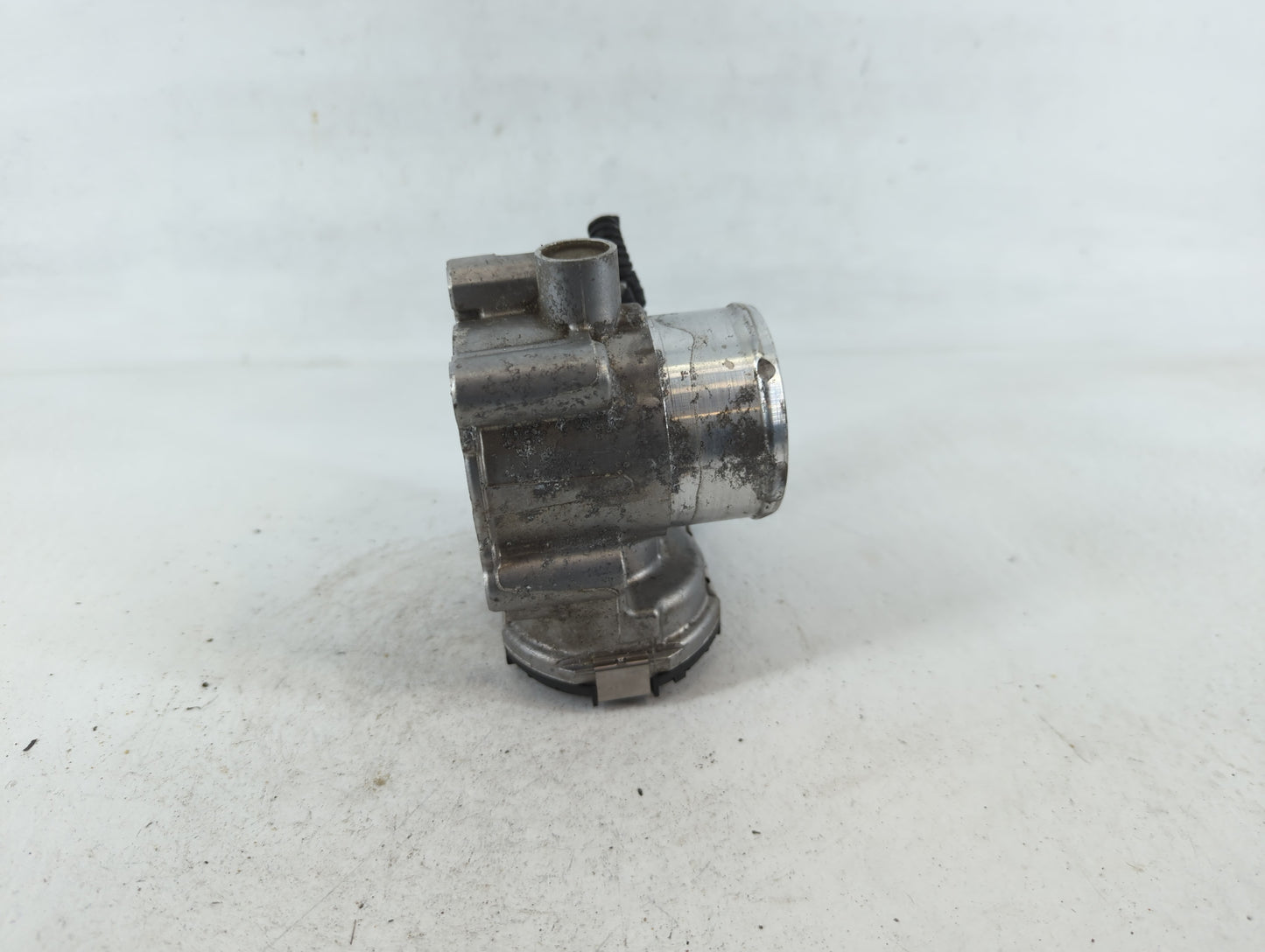 2013-2016 Ford Escape Throttle Body P/N:7S7G-9F991-CA Fits Fits 2013 2014 2015 2016 2017 2018 2019 OEM Used Auto Parts - Oem