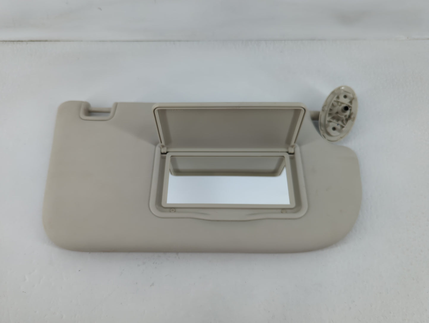 2013-2019 Ford Escape Sun Visor Shade Replacement Passenger Right Mirror Fits Fits 2013 2014 2015 2016 2017 2018 2019 OEM Us