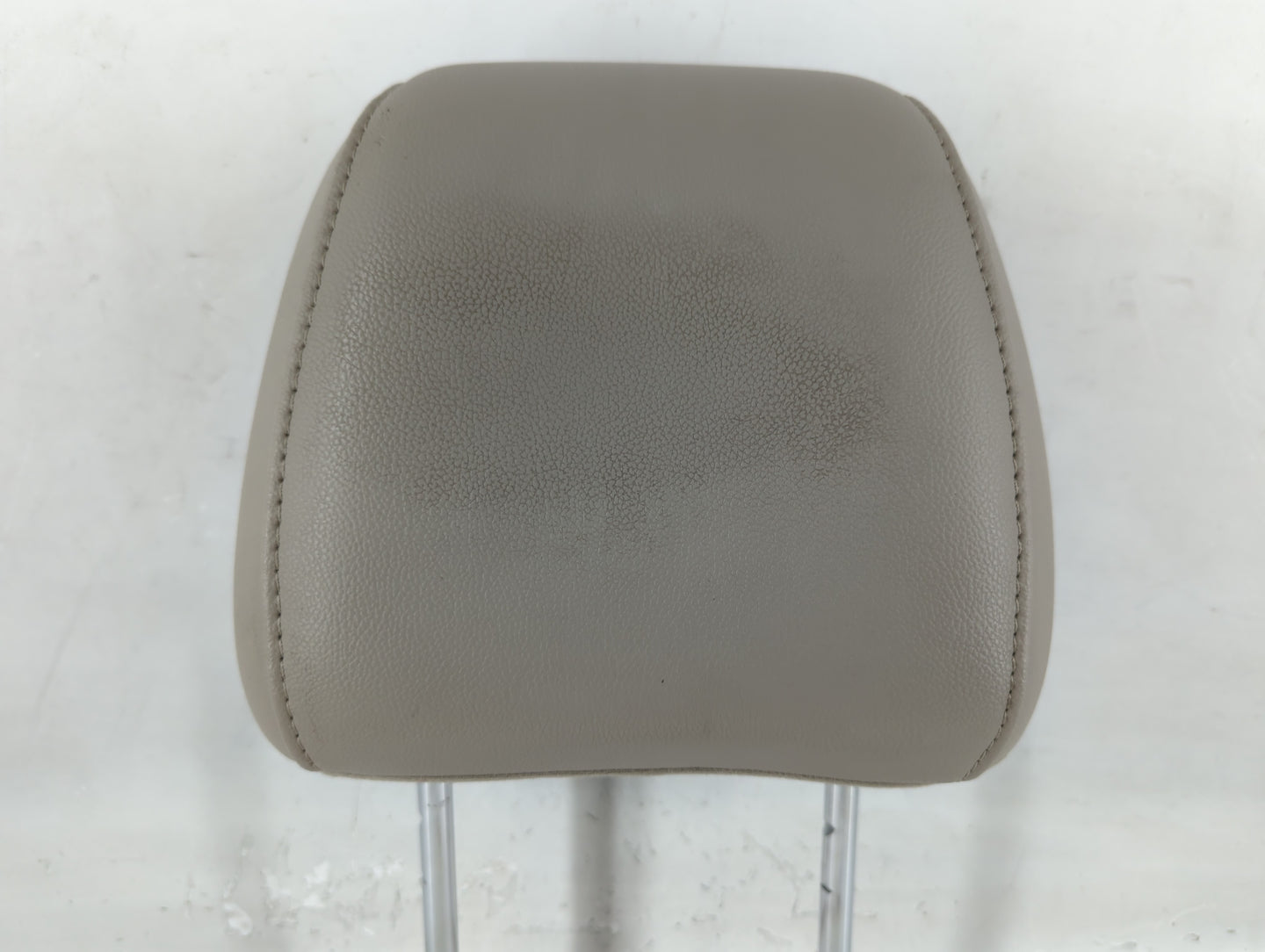 2013-2015 Ford Escape Headrest Head Rest Front Driver Passenger Seat Fits Fits 2013 2014 2015 OEM Used Auto Parts - Oemuseda