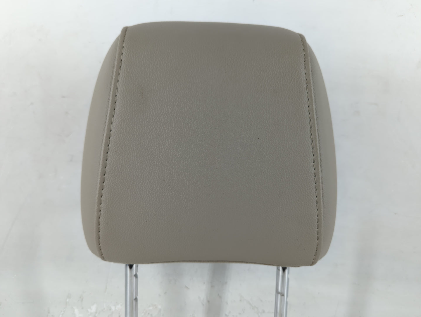 2013-2015 Ford Escape Headrest Head Rest Front Driver Passenger Seat Fits Fits 2013 2014 2015 OEM Used Auto Parts - Oemuseda