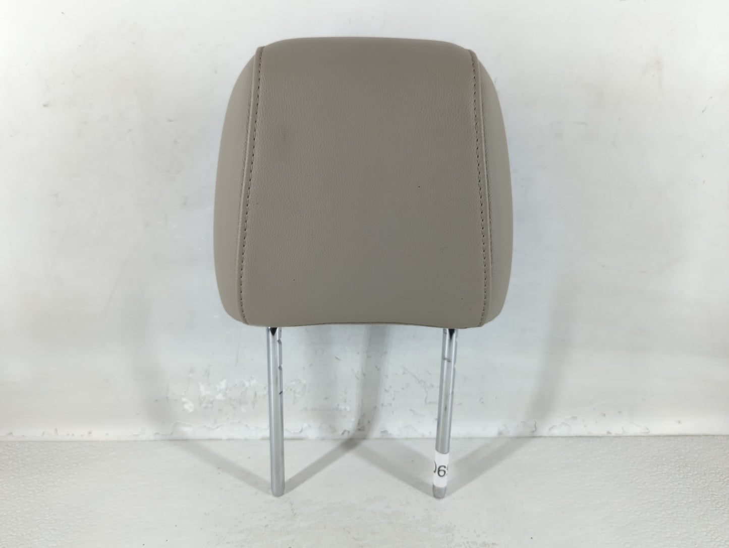 2013-2015 Ford Escape Headrest Head Rest Front Driver Passenger Seat Fits Fits 2013 2014 2015 OEM Used Auto Parts - Oemuseda